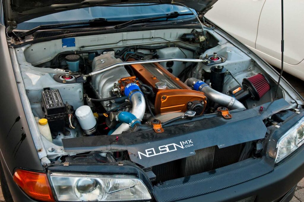 Motore Nissan RB20DET