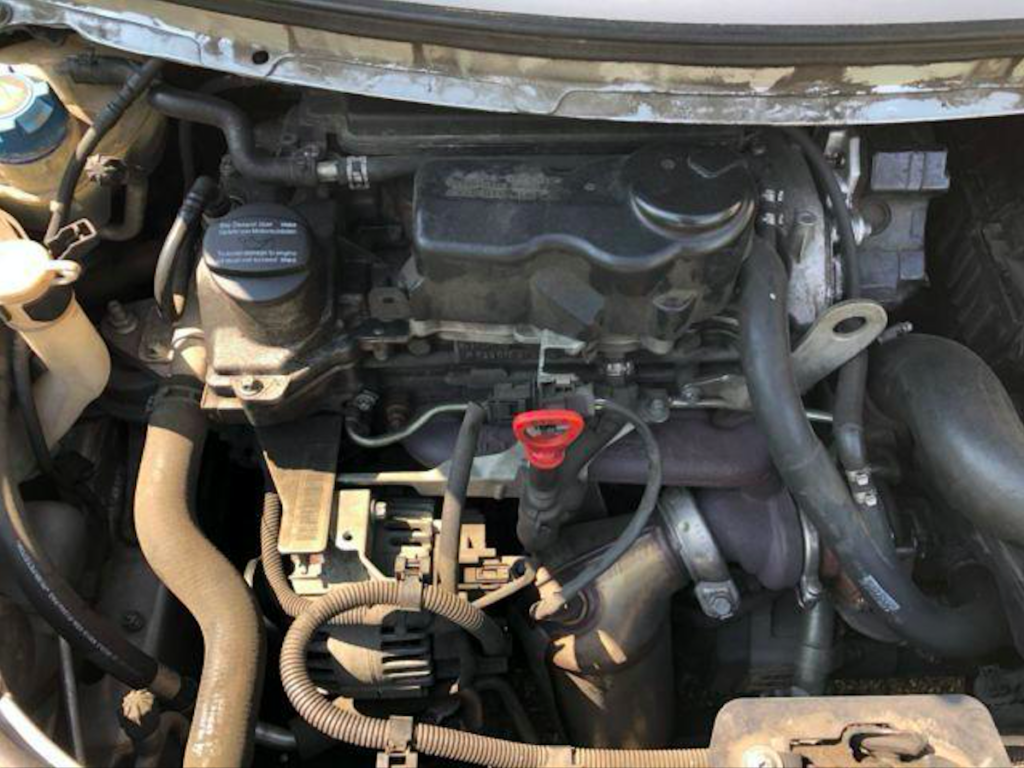 Motore diesel a 3 cilindri Mercedes-Benz OM639