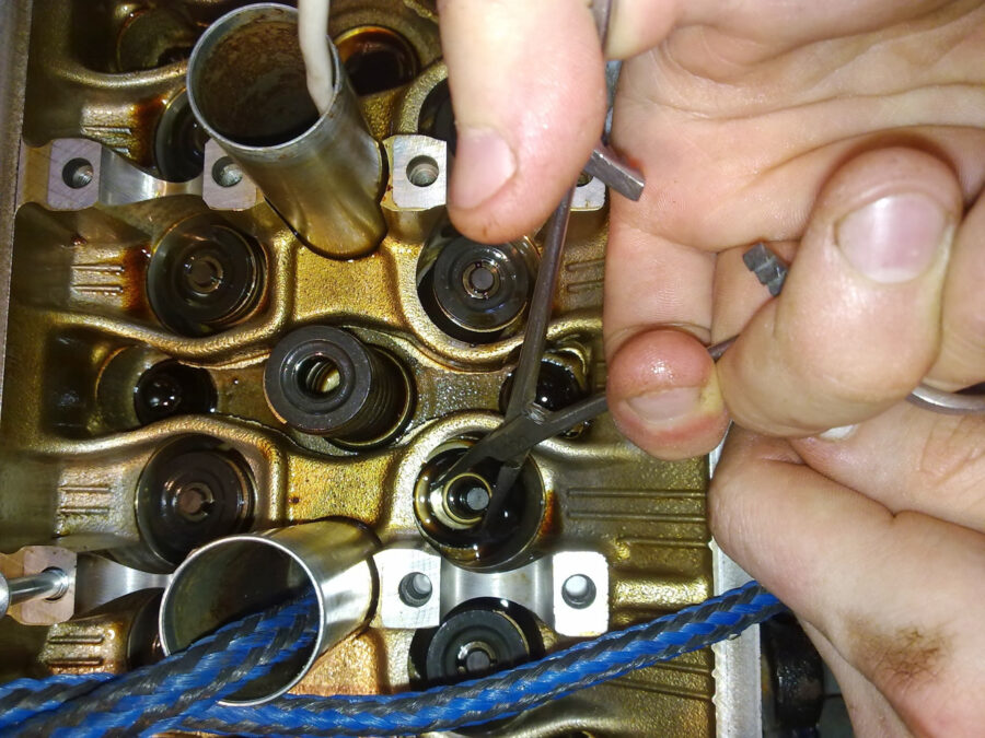 A cosa servono i tappi dell'olio delle valvole
