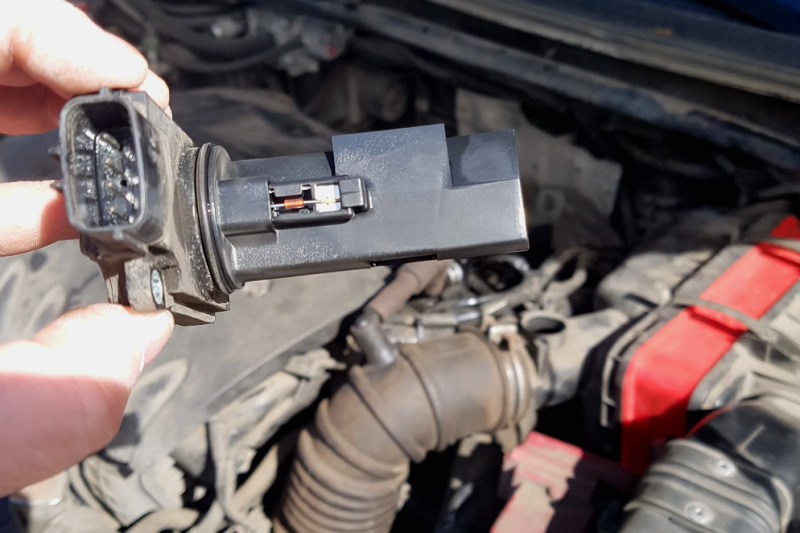 Elevato numero di giri del motore al minimo