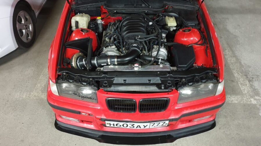 I motori della serie UZ di Toyota sono un'ottima soluzione per gli SWAP