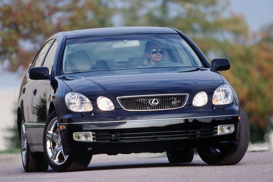 I motori della serie UZ di Toyota sono un'ottima soluzione per gli SWAP