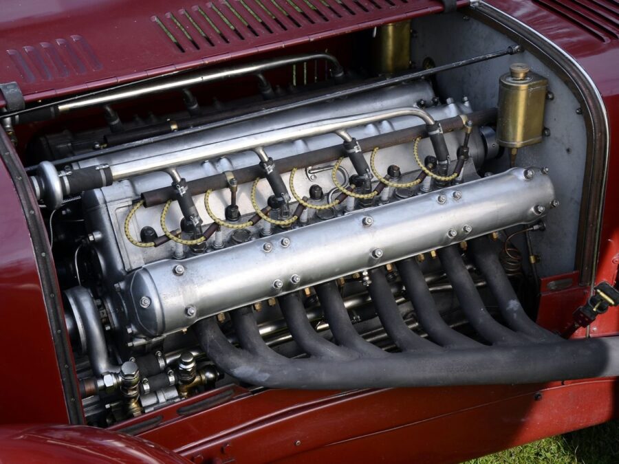 V16 (1929)