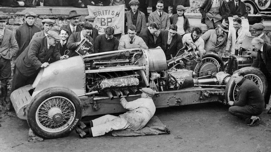 W12 (1927)