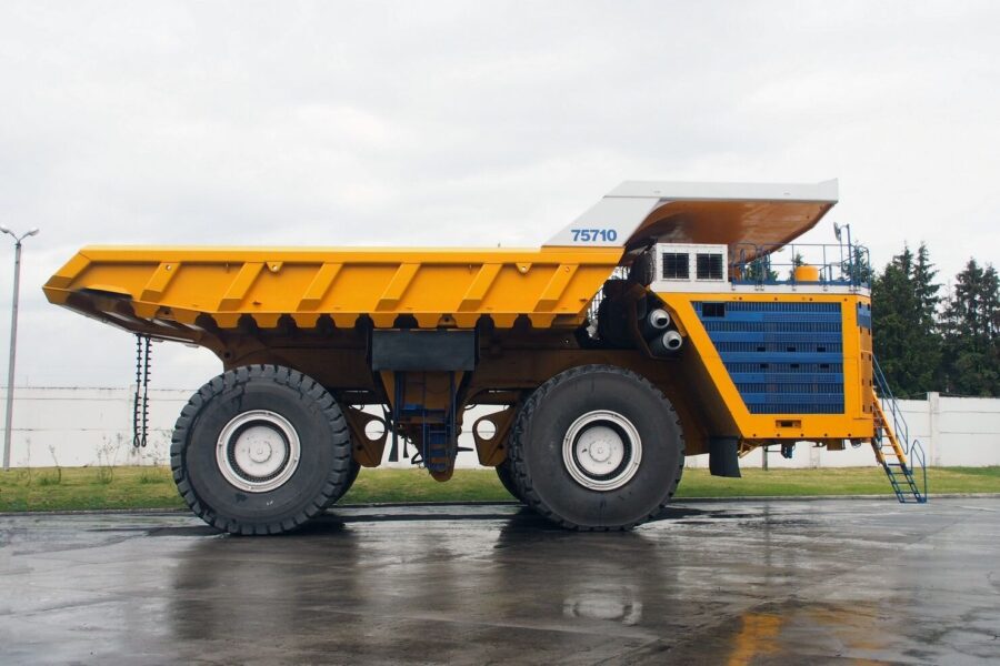 BELAZ-75710 (2013 - oggi)