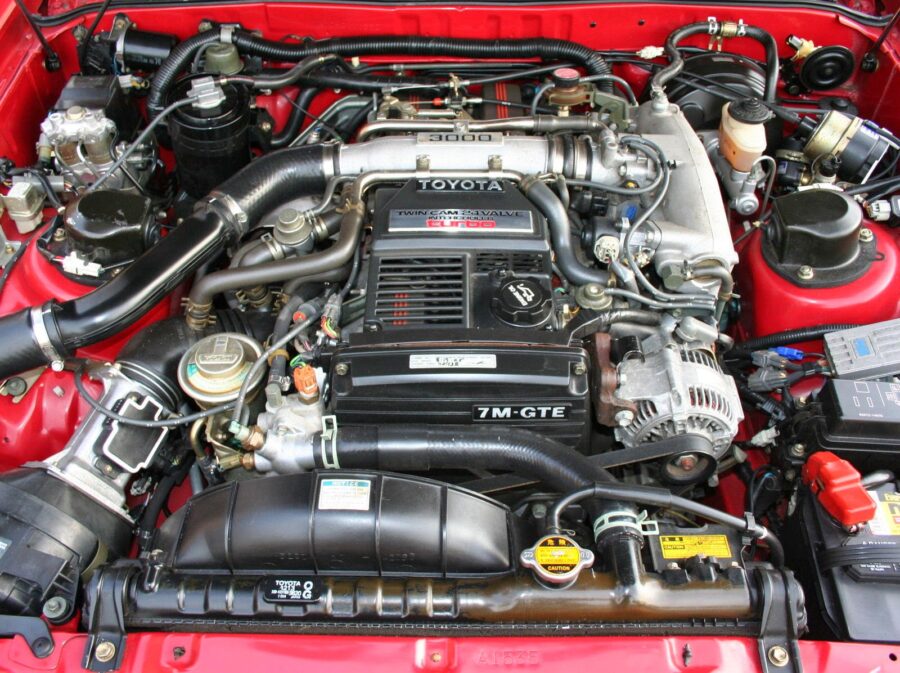 Motore Toyota 7M-GTE 3.0